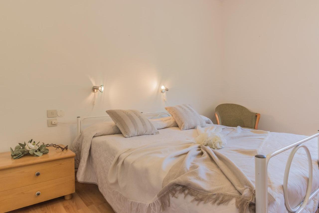 Casa Bobbie Διαμέρισμα Βαρένα Εξωτερικό φωτογραφία